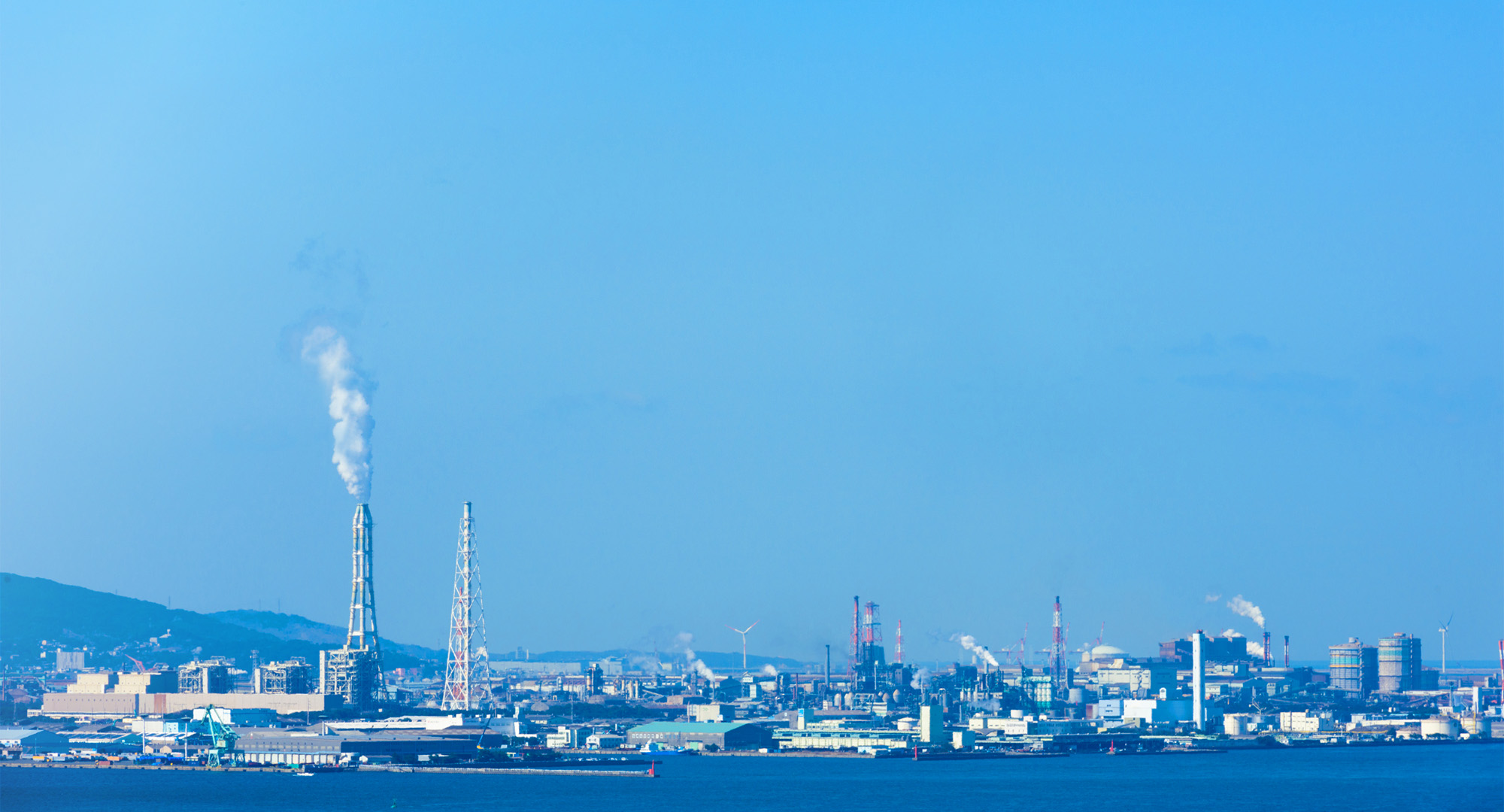 全国の現場が、自分を磨く舞台になる。 未経験から国家資格を。充実した毎日が、ここで始まる。